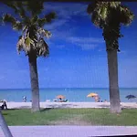 -pousada Copacabana A 100 Mt Dalla Spiaggia, Noleggio Bici Accommodatie bij particulieren Porto SantʼElpidio