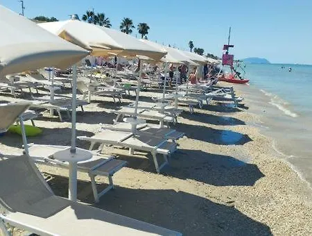 -pousada Copacabana A 100 Mt Dalla Spiaggia, Noleggio Bici Séjour chez l'habitant Porto SantʼElpidio
