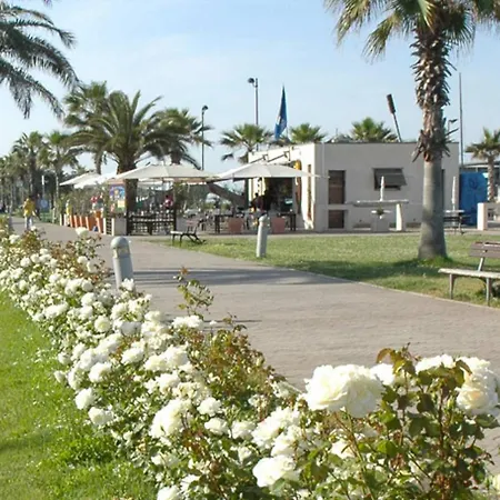 Rum i privatbostad -pousada Copacabana A 100 Mt Dalla Spiaggia, Bici Incluse *